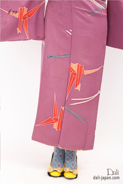 ダリの紫色の折鶴のアンティークお着物レンタル