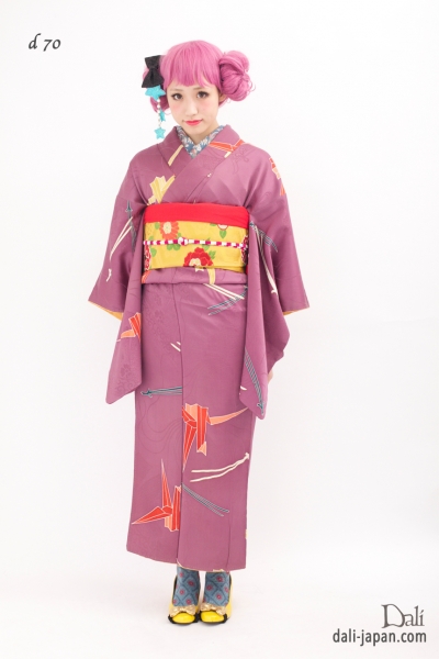 ダリの紫色の折鶴のアンティークお着物レンタル