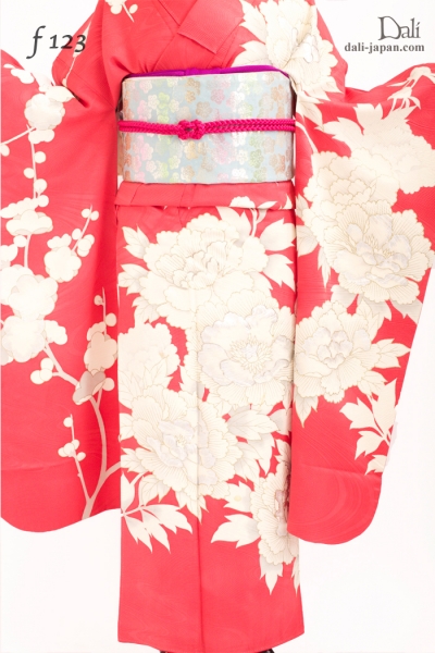 f123 / ピンクに白のお花の振袖／ダリの成人式レンタル振袖のお着物
