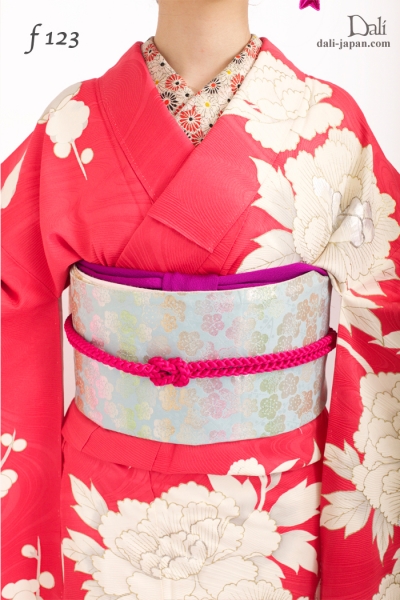 f123 / ピンクに白のお花の振袖／ダリの成人式レンタル振袖のお着物