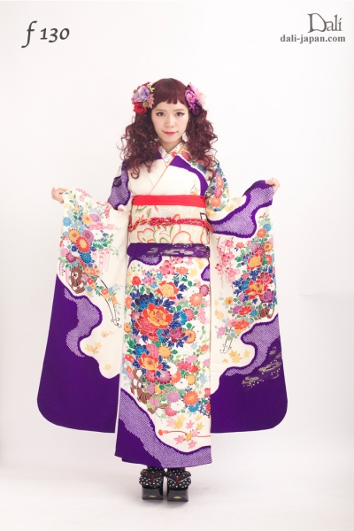 f130 / 紫色のお花の振袖／ダリの成人式レンタル振袖のお着物