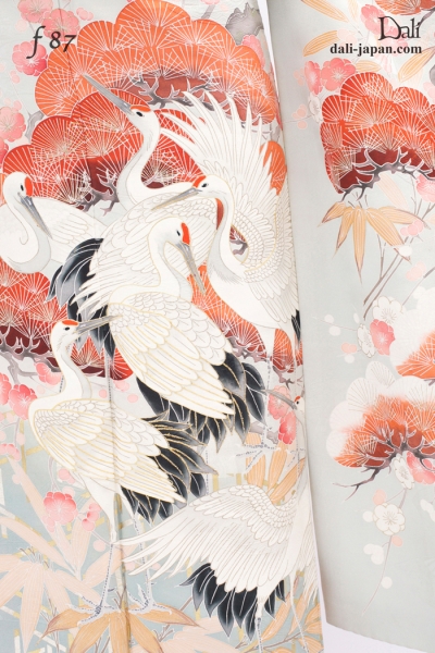 ダリのクールな地色の鶴のお着物詳細