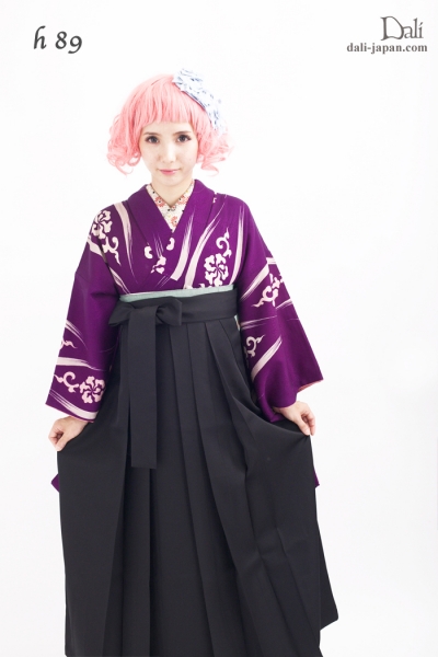 紫のアンティークのお着物.ダリの卒業式アンティーク着物.袴レンタル